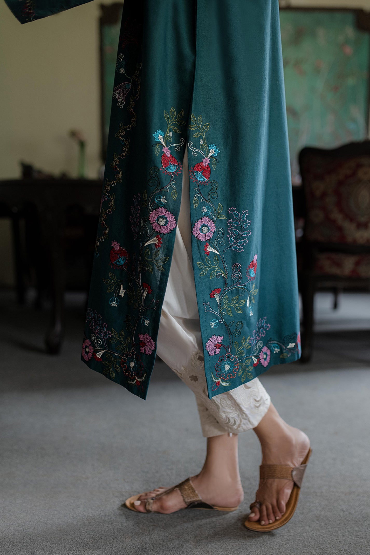 TEAL EMBROIDERED KURTA