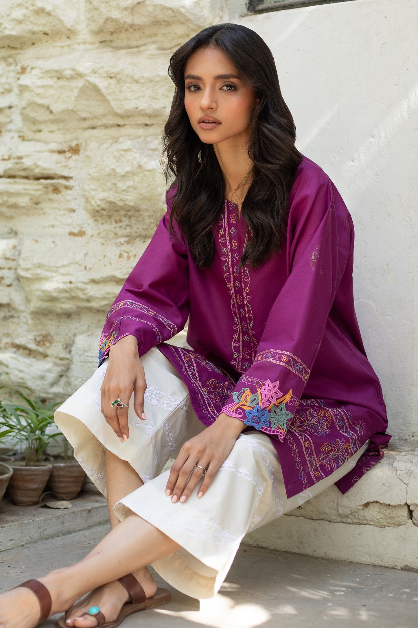 AUBERGINE EMBROIDERED KURTA