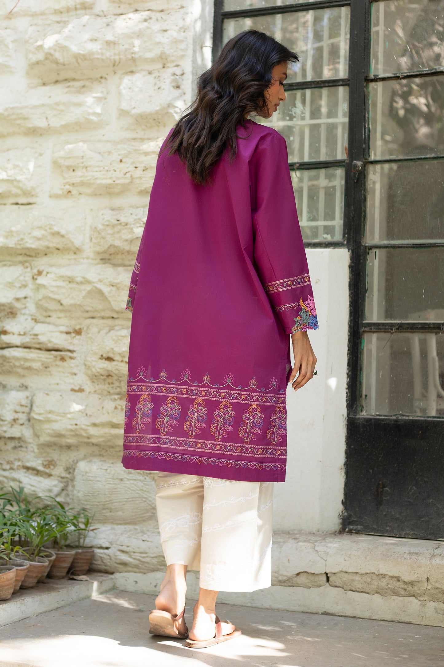 AUBERGINE EMBROIDERED KURTA